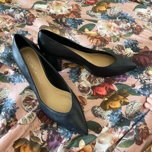 Gibson Latimer Black Heels Elegant Pointed Toe Design